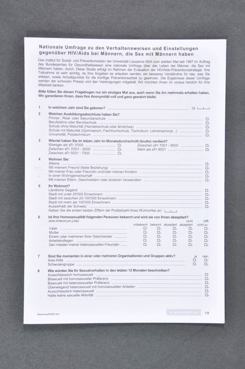 Institut Universitaire de Médecine Sociale et Préventive (IUMSP) Questionnaire "Gay survey 2004" Lorraine, France 2004 2004.205.52 Photo Mucem