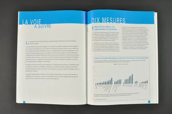 Onusida BROCHURE "Les jeunes et le VIH/Sida. Une solution à la crise" Lorraine, France 2002 2004.206.15 Photo Mucem