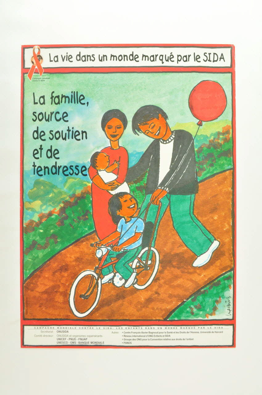 affiche "La vie dans un monde marqué par le sida. /  La famille source de soutien et de tendresse" 2004.206.2 Photo Mucem