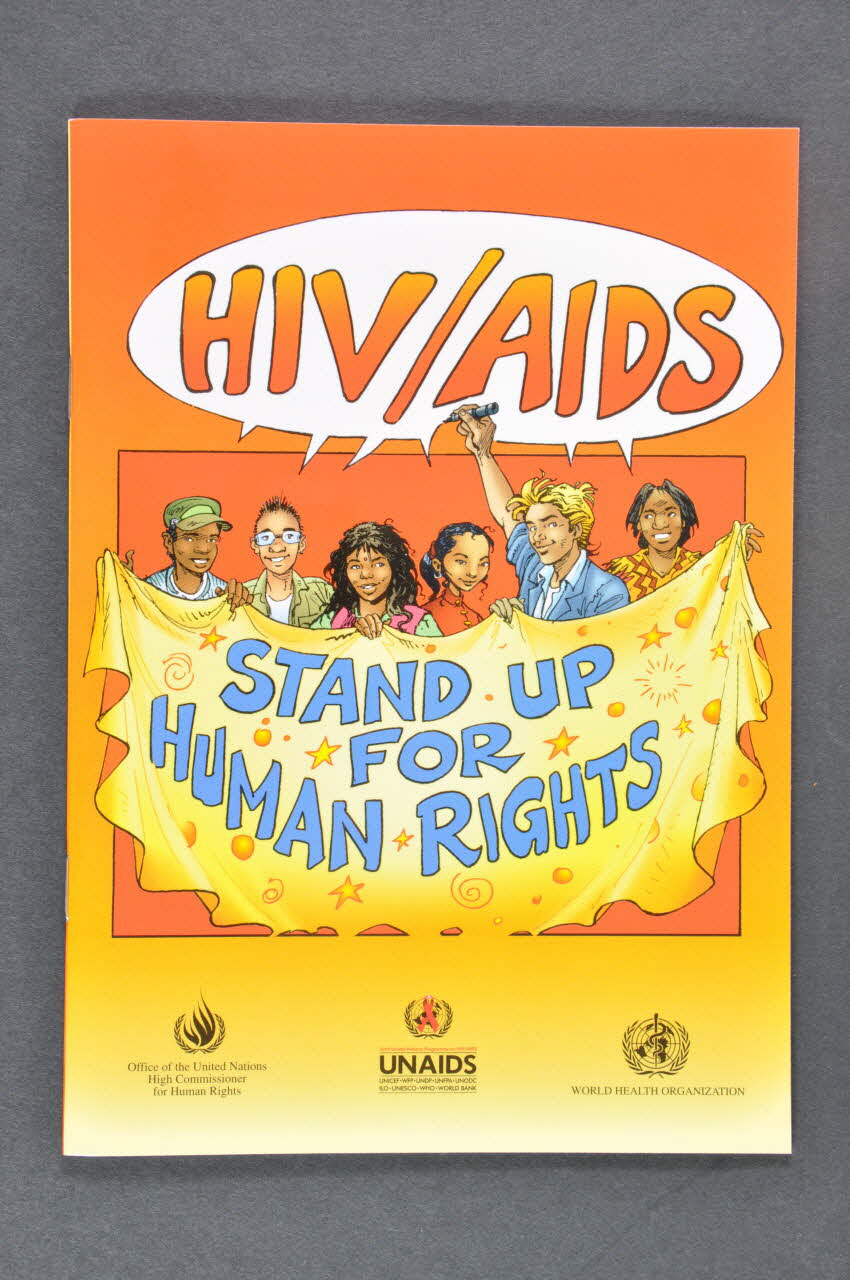 Onusida BROCHURE "HIV/AIDS. Stand up for human rights" (Debout pour les droits humains) Lorraine, France 2003 2004.206.21 Photo Mucem