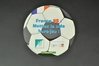 Association de Lutte contre le Sida (ALS) Lyon tract "France 98 : Mettez le sida hors jeu !" Rhône-Alpes, France 1998 2003.125.348 Photo Mucem