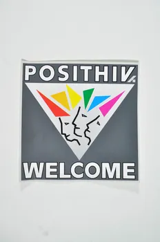 autocollant "PositHiv Welcome (Bienvenue aux séropositifs) 2003.125.355 Photo Mucem