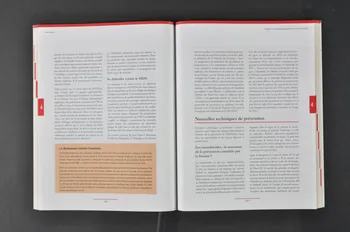 Onusida BROCHURE "Rapport sur l'épidémie mondiale de VIH/Sida" Lorraine, France 2002 2004.206.28 Photo Mucem