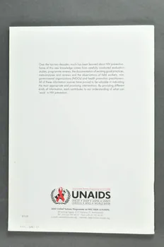 Onusida BROCHURE "Innovative approaches to HIV prevention. Selected case studies" (Approches innovantes pour la prévention du sida. Etudes de cas sélectionnés) Lorraine, France 2001 2004.206.31  Photo Mucem