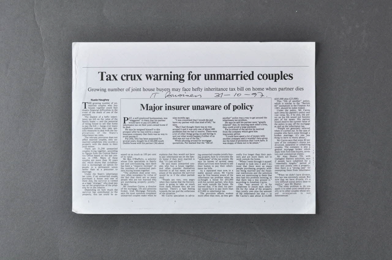 Coupure de presse "Tax crux warning for unmarried couples" (Avertissement d'augmentation de la taxe pour les couples non mariés) Irlande 1997/10/31 2005.182.36 Photo Mucem