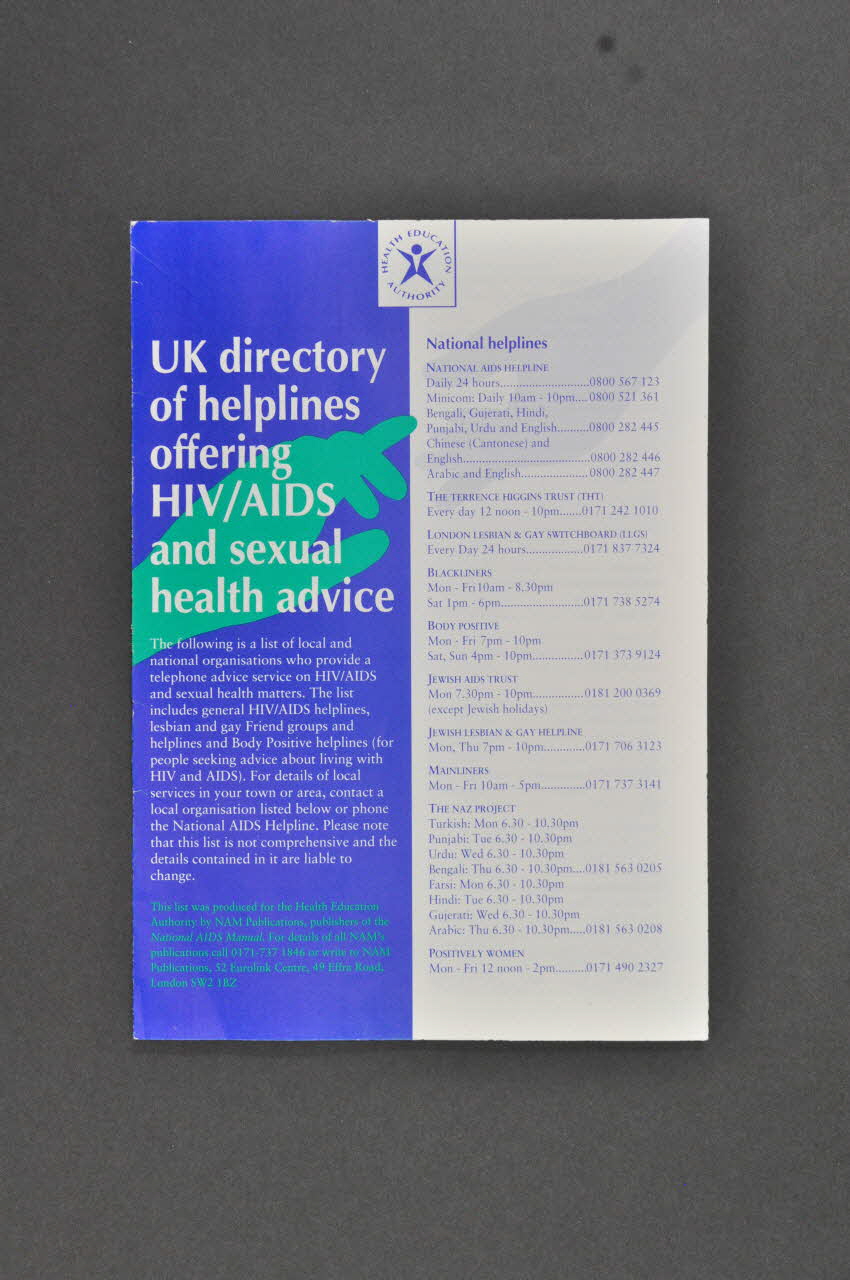 Health Education Authority BROCHURE 'UK directory of helplines offering HIV/AIDS and sexuel health advice" (Annuaire de lignes téléphoniques donnant des conseils sur le VIH/sida et la santé sexuelle) Grande Bretagne 1994 2005.182.5 Photo Mucem