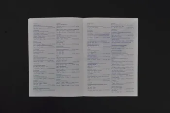 Health Education Authority BROCHURE 'UK directory of helplines offering HIV/AIDS and sexuel health advice" (Annuaire de lignes téléphoniques donnant des conseils sur le VIH/sida et la santé sexuelle) Grande Bretagne 1994 2005.182.5 Photo Mucem