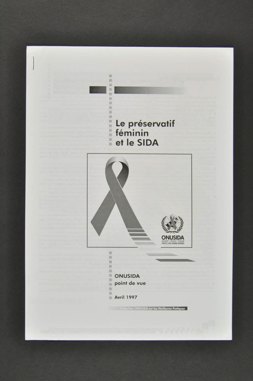 Onusida BROCHURE "Le préservatif féminin et le sida" Lorraine, France 1997 2004.206.50 Photo Mucem