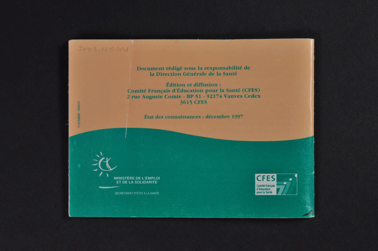 France. Ministère de l'emploi et de la solidarité, Comité BROCHURE "Plaisir, protection, amour, préservatif" France 1997/12 2003.125.441 Photo Mucem