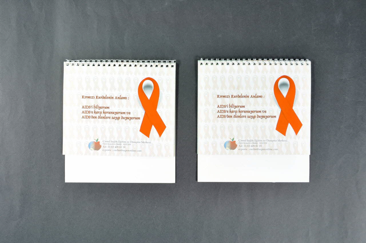 Cinsel Saglik Egitim & Danisma Markezi, Hatam calendrier Calendrier 2004 Turquie 2004 2005.185.10.1-2 Photo Mucem