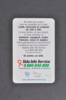 Carte d'information "En parler ça aide (arabe, russe, bambara, anglais, espagnol) 2003.125.453 Photo Mucem