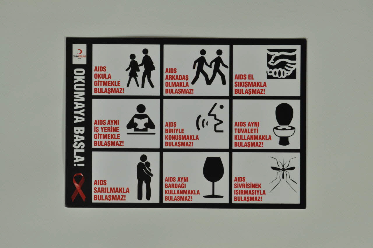 carte postale "Okumaya Basla !" (Commencez à lire. Apprenez des choses sur le sida) 2005.186.7 Photo Mucem