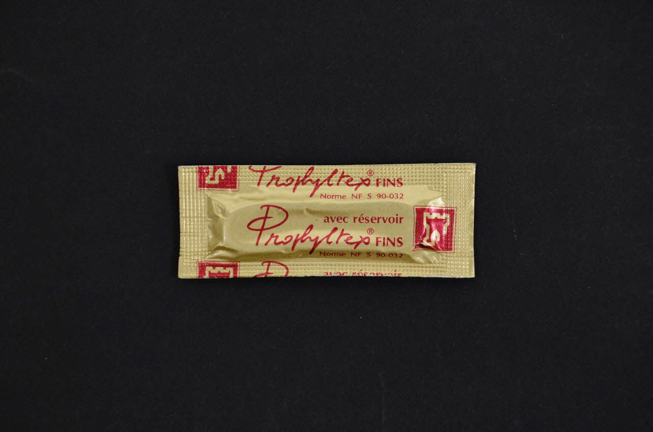 Prophyltex, Afls Emballage de préservatif " Prophyltex fins avec réservoir" France 1998 2003.125.478 Photo Mucem