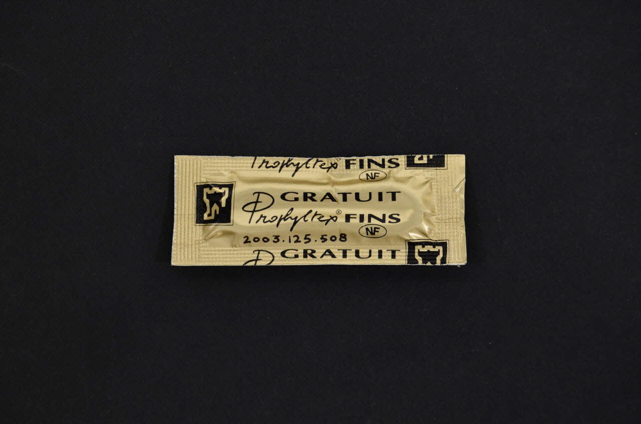 Prophyltex Etui de préservatif "Prophyltex Fins / Gratuit" France 1999 2003.125.508 Photo Mucem