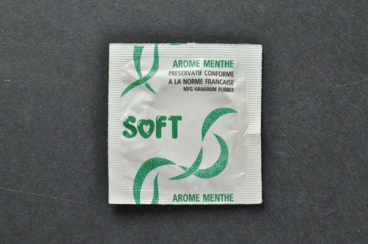 Ansell Préservatif "Soft. Arôme Menthe" France 2000 2003.125.510 Photo Mucem