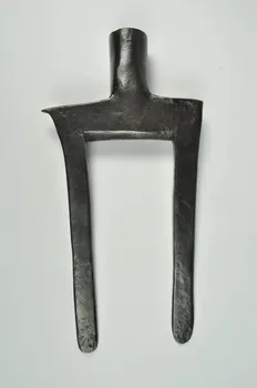 FOURCHE A DEFONCER biesse 1954.55.1 Photo Mucem