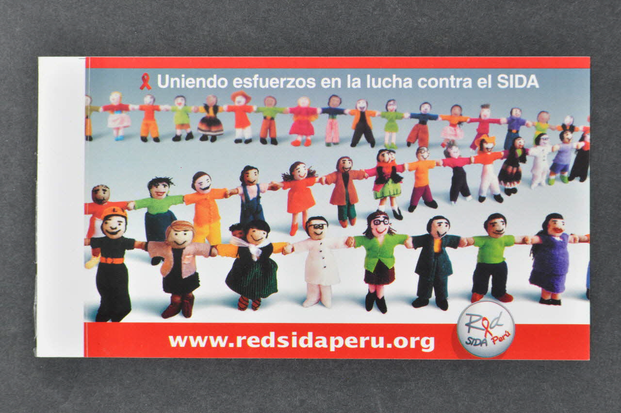 Redsida, Pérou autocollant "Uniendo esfuerzos en la lucha contra el Sida" (Unissons nos efforts dans la lutte conre le sida) International 2004 2004.207.14 Photo Mucem