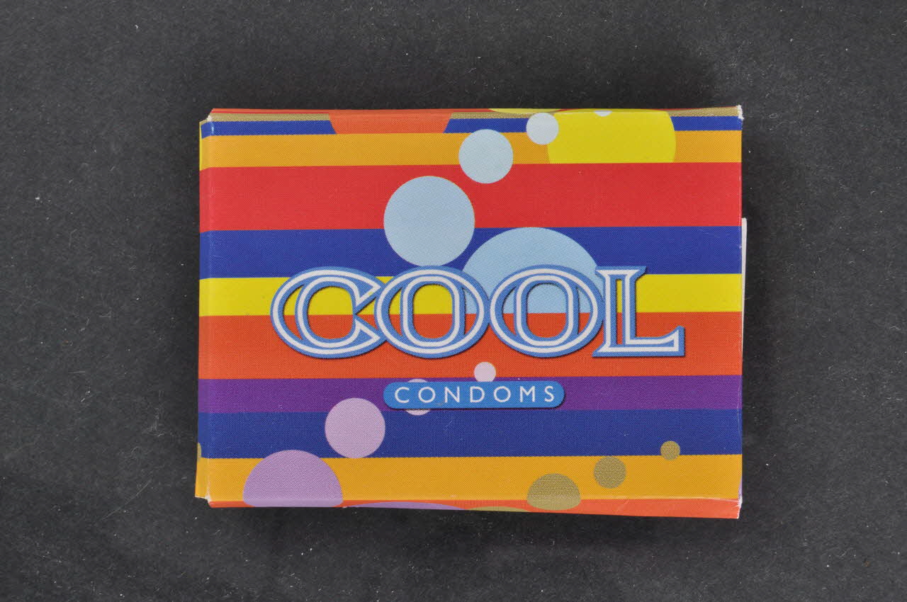 International Planned Parenthood Federation (IPPF) Préservatif "Cool condoms" International 2004 2004.207.142.1-2 Photo Mucem