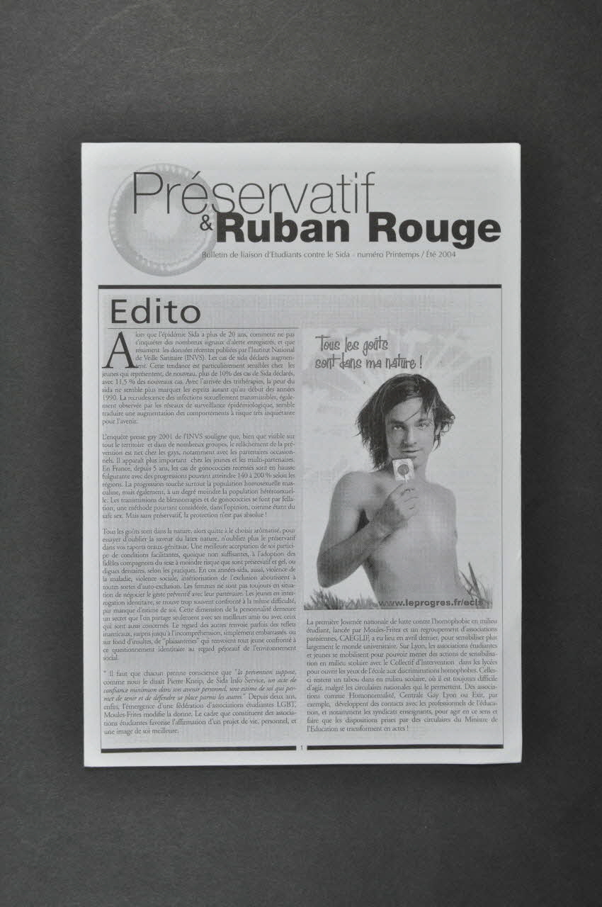 Etudiants Contre Le Sida (ECLS) journal "Préservatif et ruban rouge", printemps été 2004 France 2004 2004.207.158 Photo Mucem