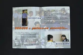 Gendarmerie Nationale Dépliant "Formateur Relais AntiDrogue : Drogues Dialogue Prévention" France 1999 2003.125.581 Photo Mucem