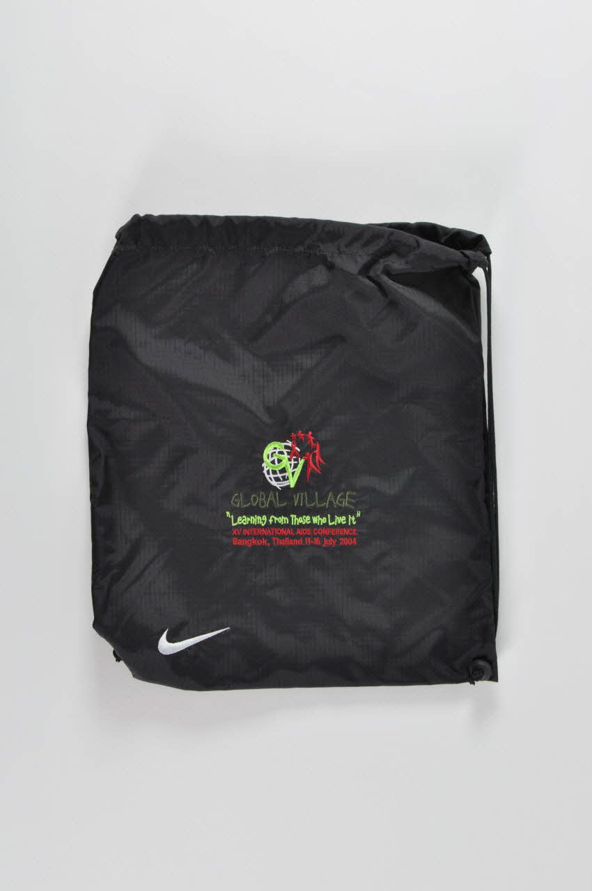 Xv ° Conférence Internationale SAC A DOS "Global village / Learning from those who live it"  (Village global / Apprendre de ceux qui le vivent) International 2004 2004.207.188 Photo Mucem