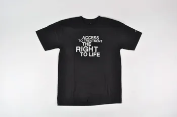 Aids Access Foundation tee-shirt "Access to treatment . The right to life" (Accès aux traitements. Le droit à la vie) International 2004 2004.207.199 Photo Mucem