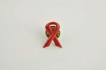 pin's Pin's  ruban rouge 2003.125.601.1-2  Photo Mucem
