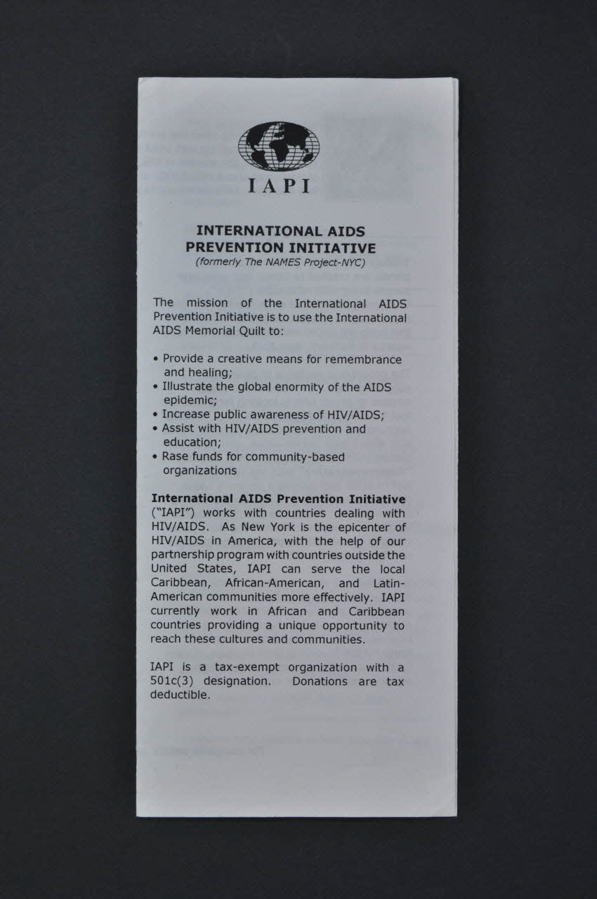 Iapi Dépliant IAPI" International AIDS Prevention Initiative" (Initiative Internationale pour la Prévention du sida) International 2004 2004.207.206 Photo Mucem