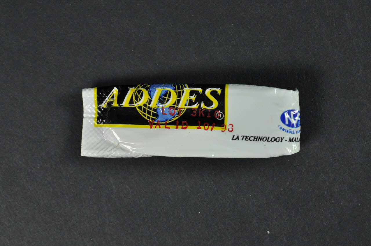 porte-clef "36 15 MEC" 2003.125.607.3 Photo Mucem