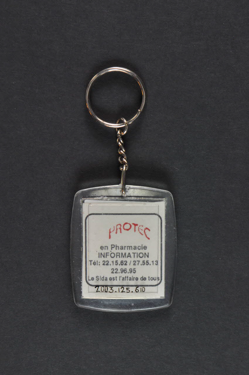 porte-clef "Le sida est l'affaire de tous" 2003.125.610 Photo Mucem