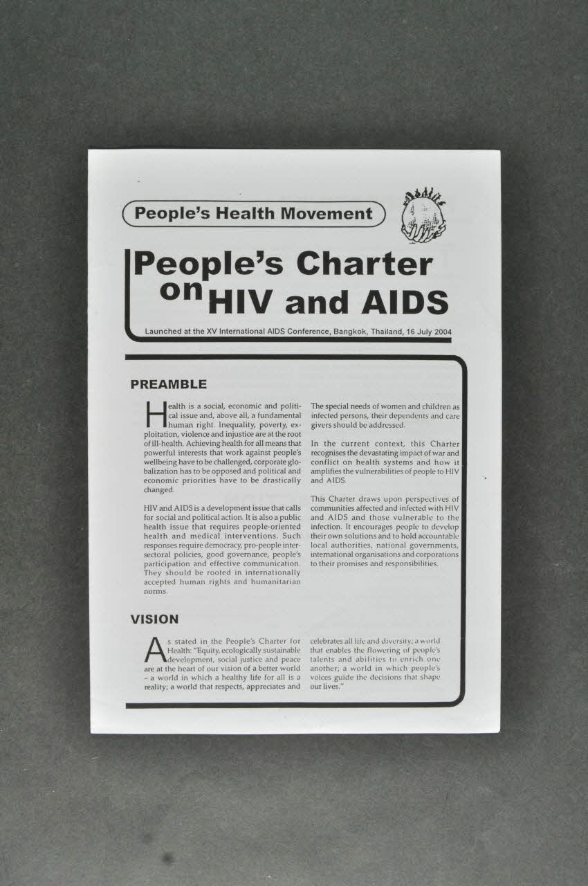 People's Health Movement, Inde tract "People's Charter on HIV and AIDS" (La charte des peuples sur le VIH/sida) International 2004/7 2004.207.236 Photo Mucem