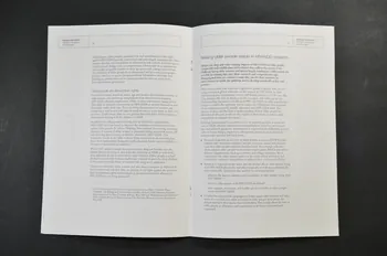 Help Age International BROCHURE "HIV/AIDS and ageing : a briefing paper" (VIH/sida et vieillissement : un résumé) International 2003 2004.207.49 Photo Mucem