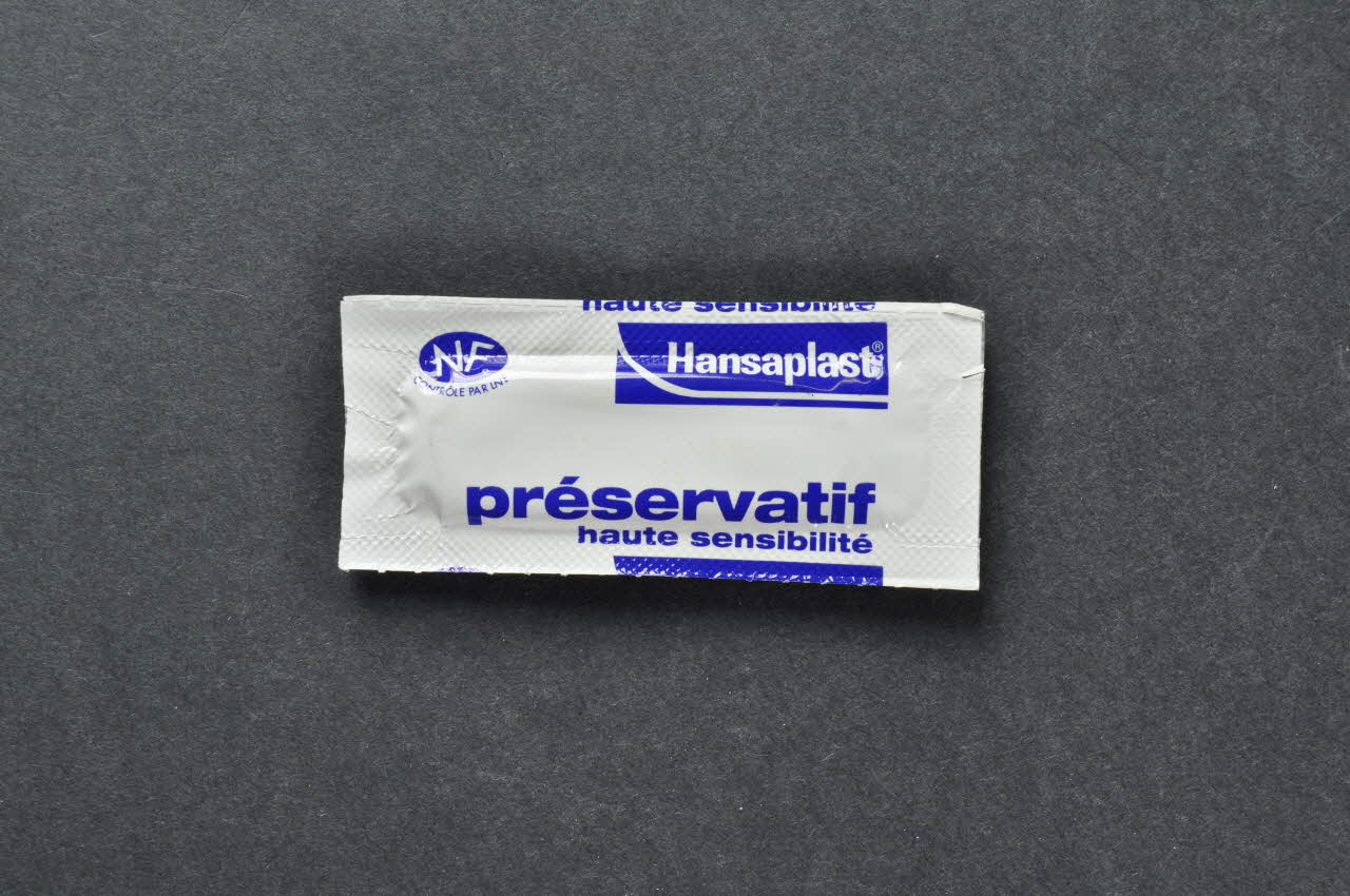 Hansaplast Préservatif "Hansaplast " France 1999 2003.125.694 Photo Mucem