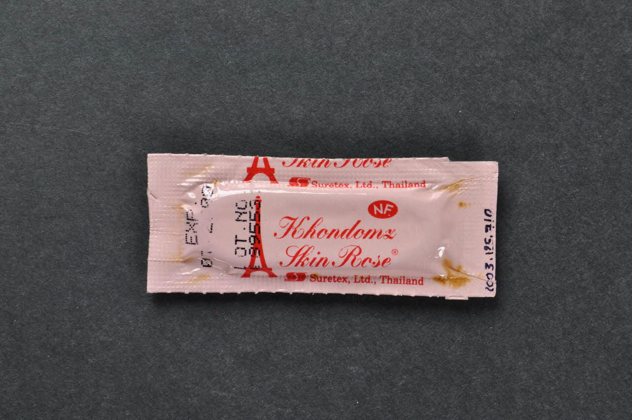 Khondomz Préservatif " Khondomz Skin Rose" France 2000 2003.125.710 Photo Mucem