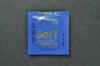 préservatif Soft arôme vanille 2003.125.711  Photo Mucem