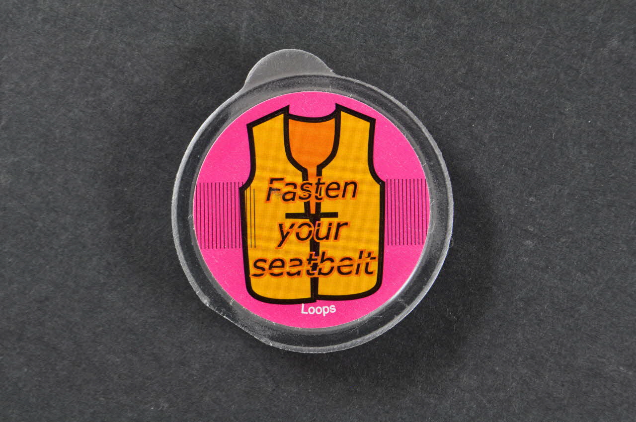 Loops Préservatif Etui de préservatif  et gel "Fasten your seatbelt" (gilet de sauvetage) France 2007 2003.125.740 Photo Mucem