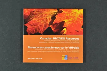 Stratégie Canadienne Sur Le Vih/Sida CD-ROM Ressources canadiennes sur le VIH/sida International 2004 2004.207.92.1-2  Photo Mucem