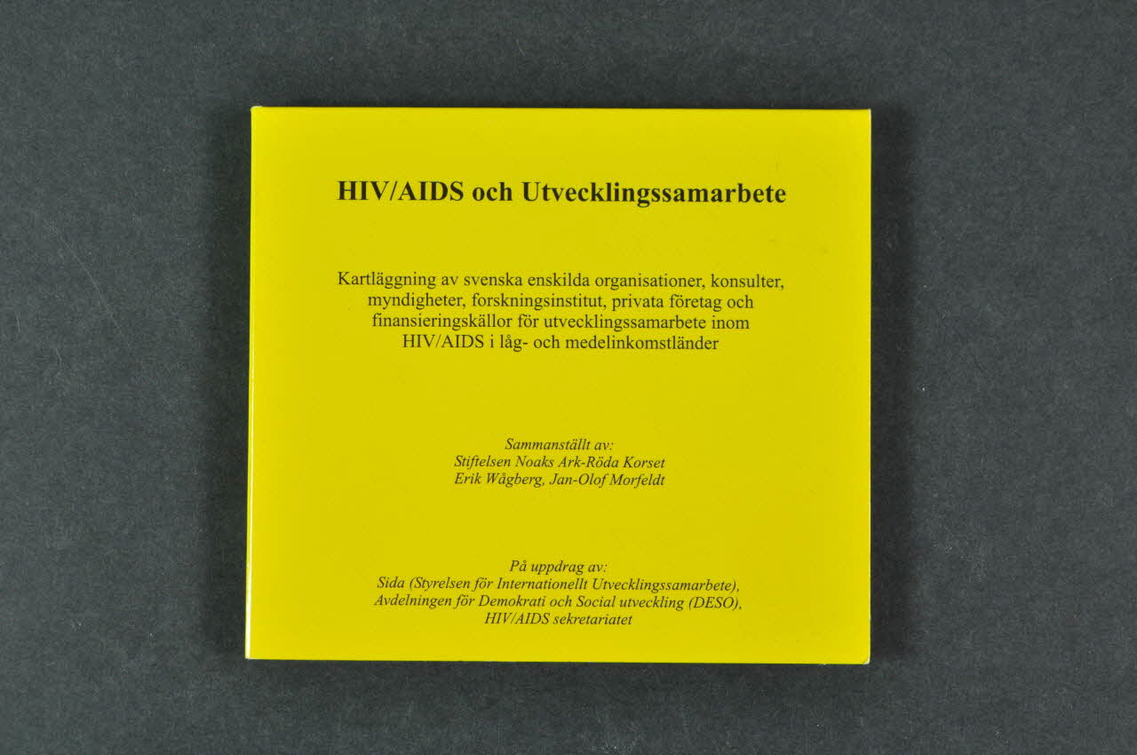 Stiftelsen Noaks Artk- RöDa Korset Et Styrelsen CD-ROM HIV / AIDS och Utvecklingssamarbete Suède 2004 2004.207.93.1-2 Photo Mucem