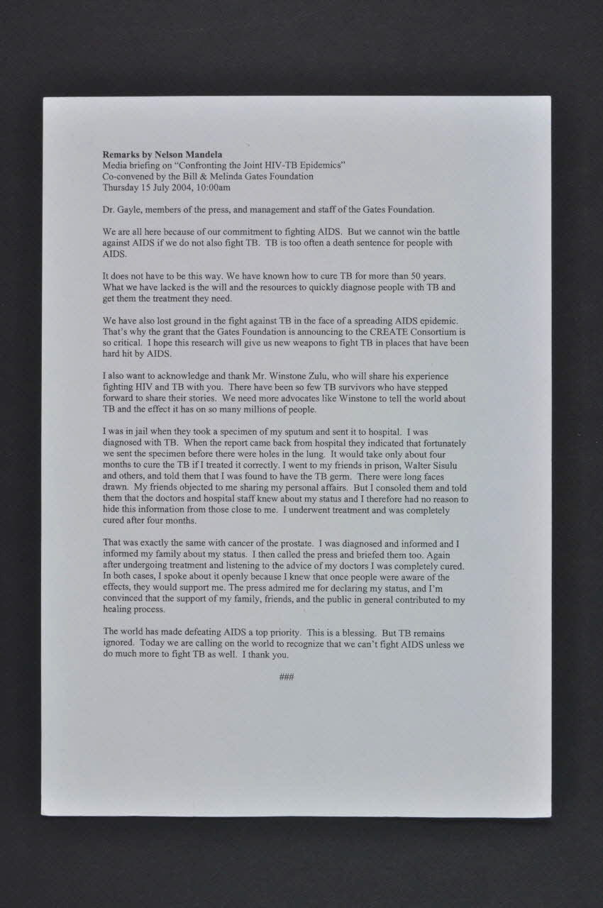Bill & Melinda Gates Foundation, N.Mandela Communiqué de presse "Confronting the joint HIV-TB Epidemic" by Nelson Mandela(Faire face à l'épidémie conjointe de VIH et de Tuberculose) International 2004/7 2004.207.96 Photo Mucem