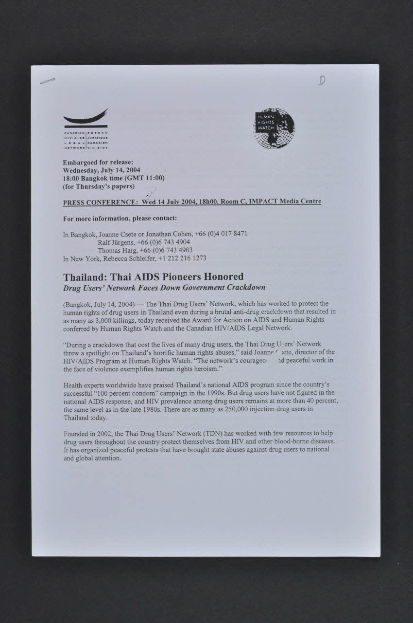 Thai Drug Users Network Communiqué de presse "Thailand :  Thai AIDS Pioneers Honored" (Les pionniers thai du sida  honorés) International 2004/7/14 2004.207.99 Photo Mucem