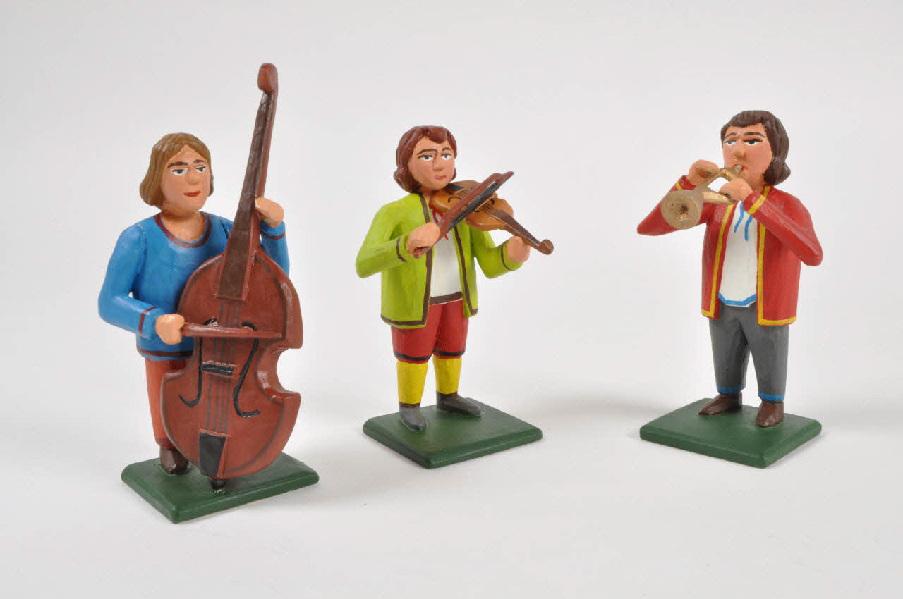 Josef Hanl figurine de crèche République Tchèque 2004 2005.219.1.30-32 Photo Mucem