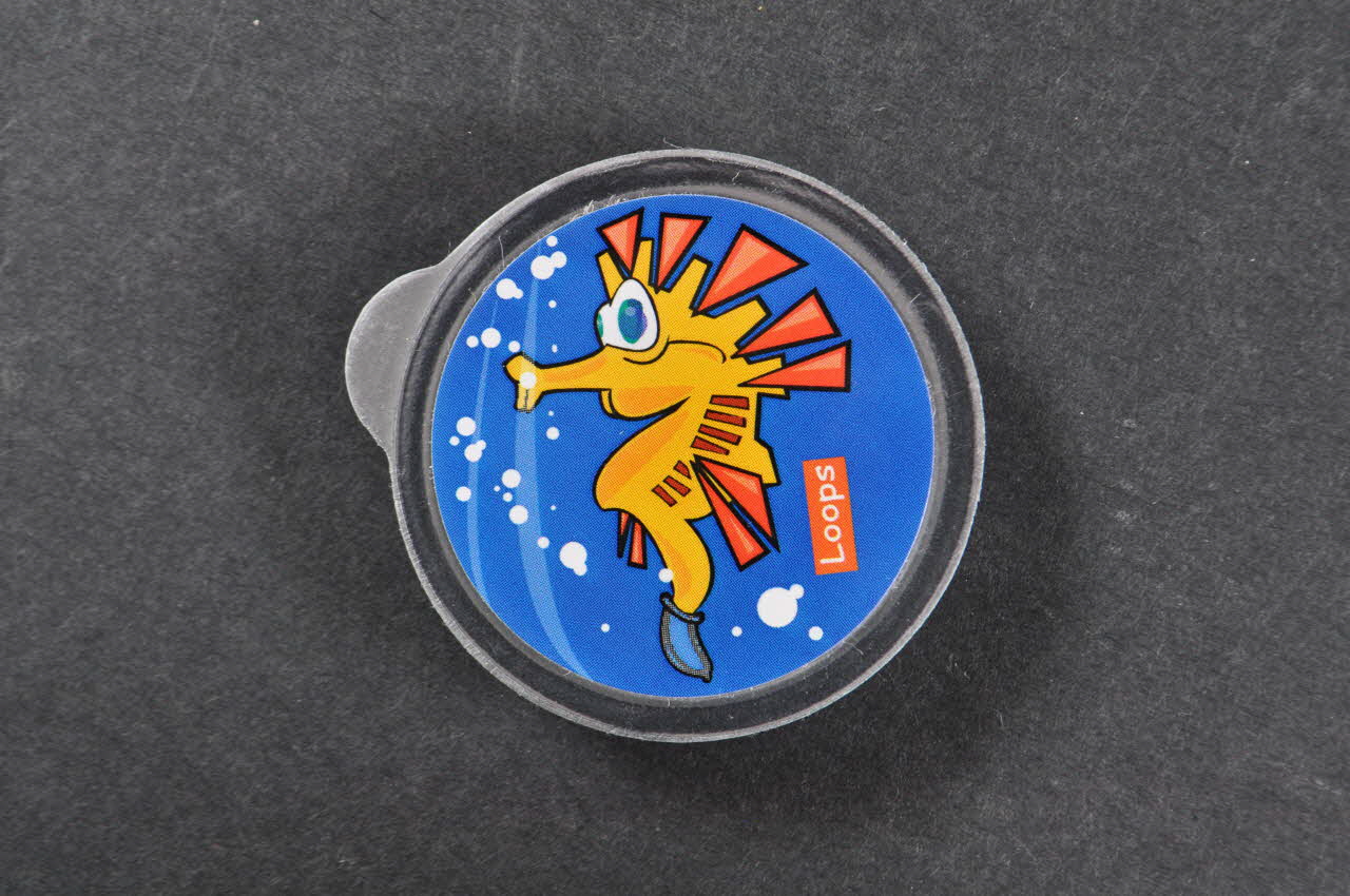 Loops Préservatif La mer 2. Hippocampe France 2007 2003.125.765 Photo Mucem