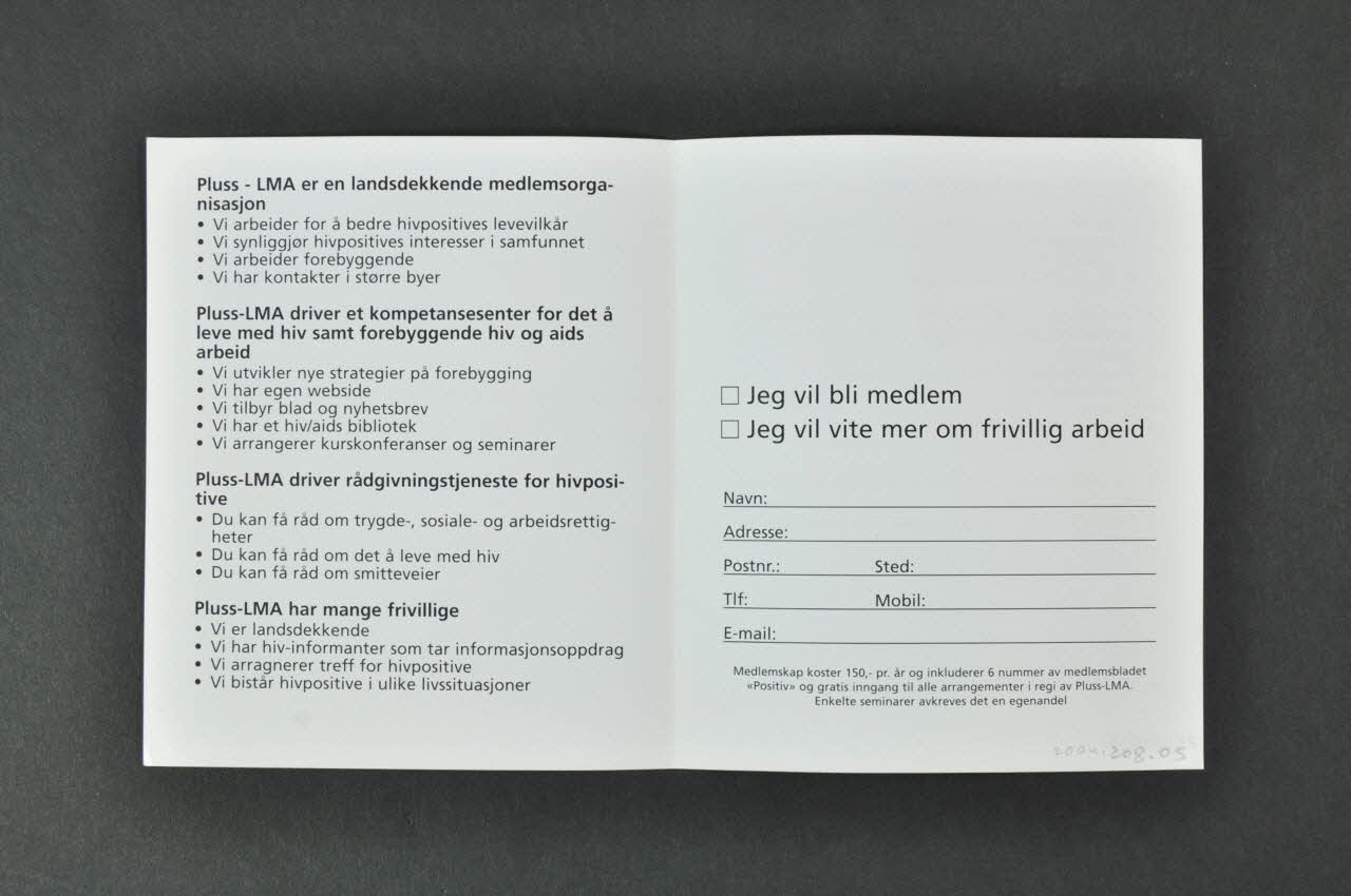Dépliant "PLUSS Landsforeningen mot aids" 2004.208.5 Photo Mucem