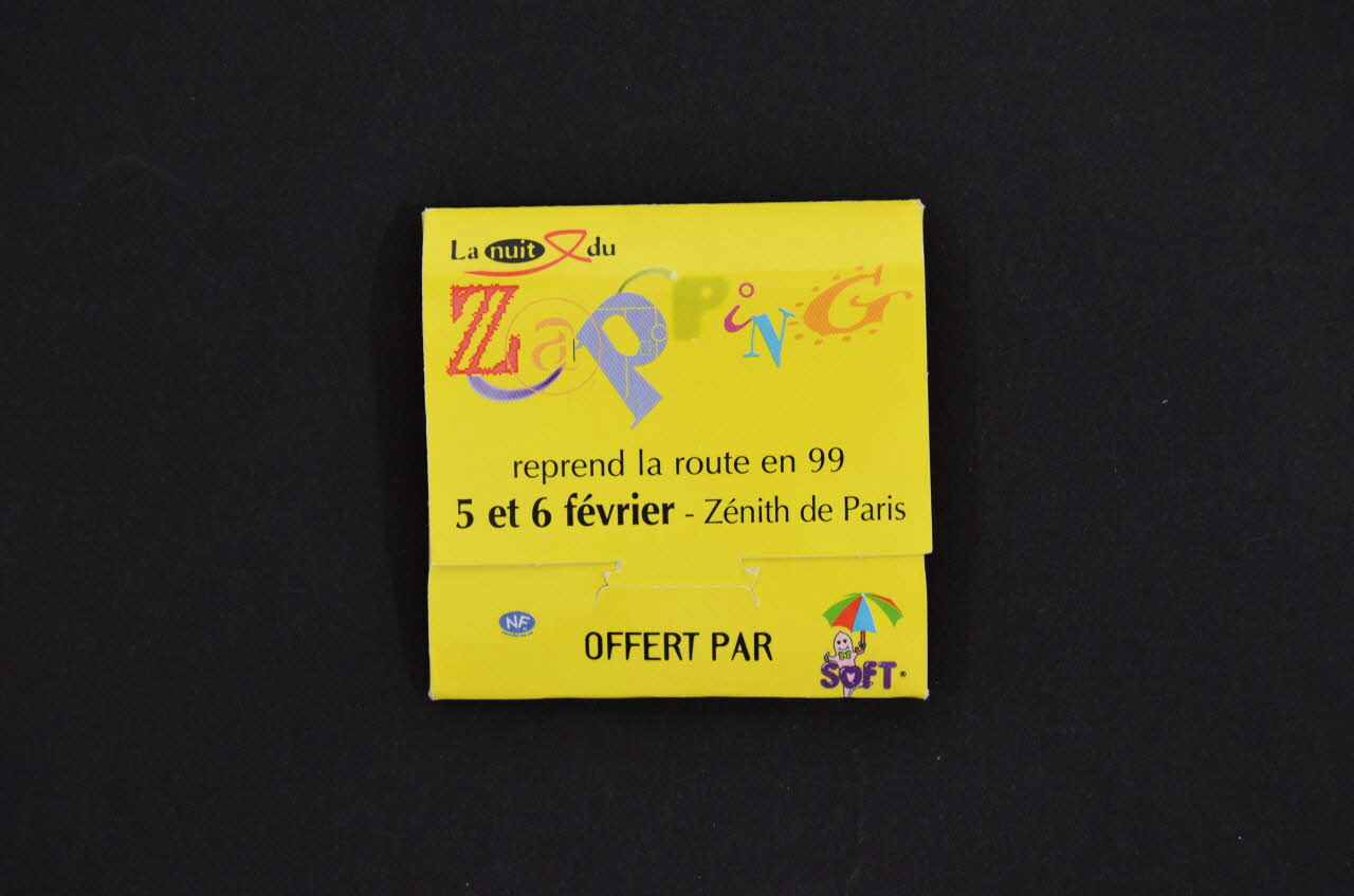 Soft, La Nuit Du Zapping, Solidarité Sida préservatif "Solidarité SIDA. Des jeunes contre le Sida" France 1999 2003.125.86.1-2  Photo Mucem