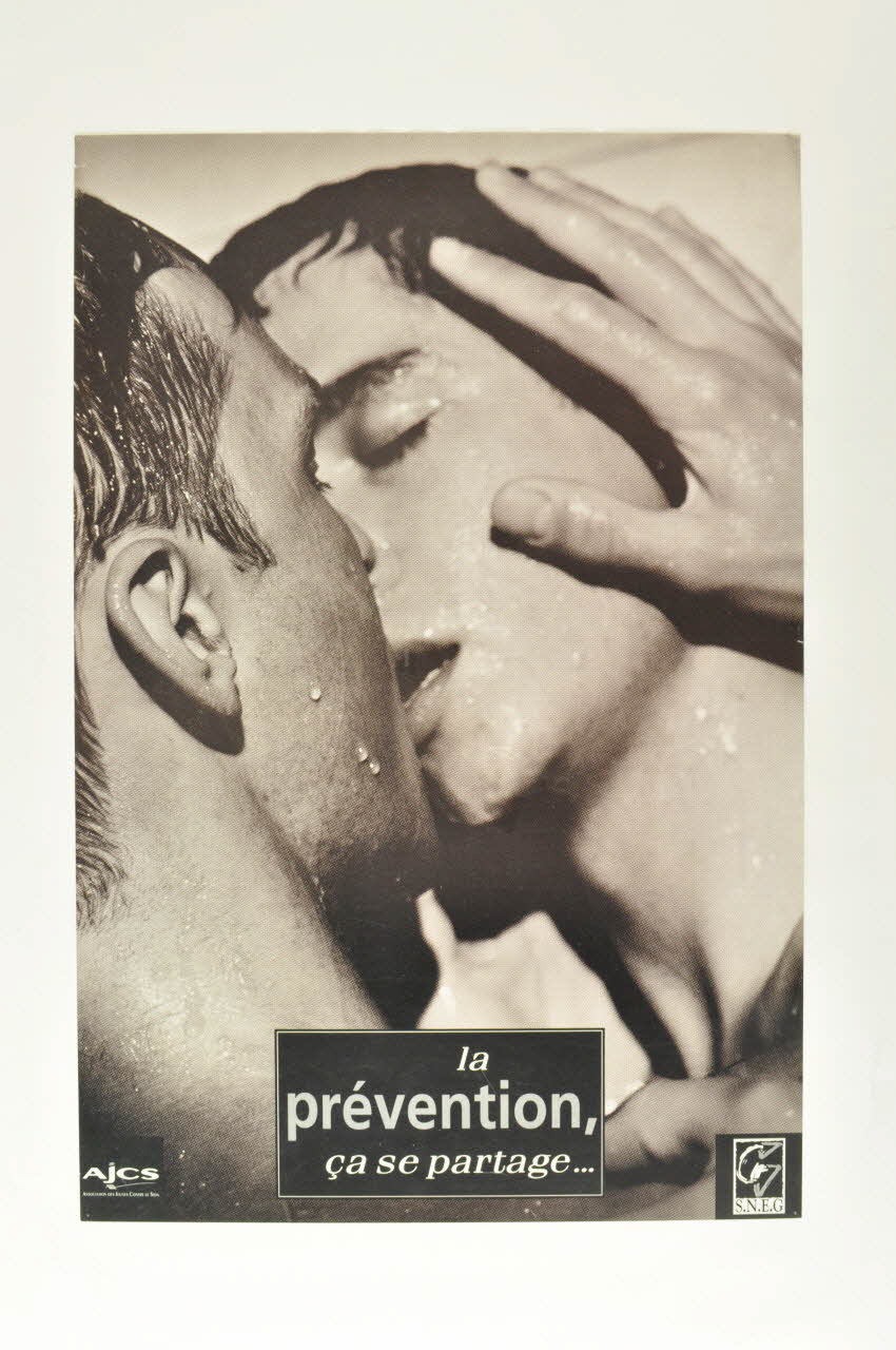 affiche "La prévention, ça se partage" (2 garçons s'embrassant) 2003.125.87 Photo Mucem