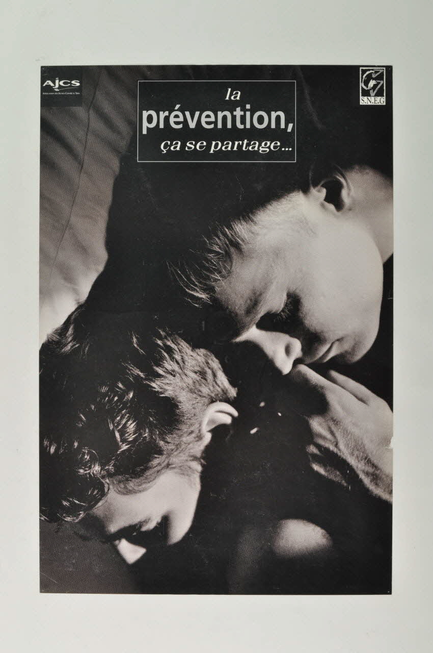 affiche "La prévention, ça se partage" (2 garçons enlacés) 2003.125.88 Photo Mucem