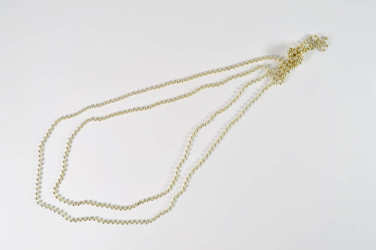 Soeurs de la Perpétuelle Indulgence - Couvent Atlantique Sud sautoir élément de costume de soeur Aquitaine, France 2002 2003.128.4 Photo Mucem