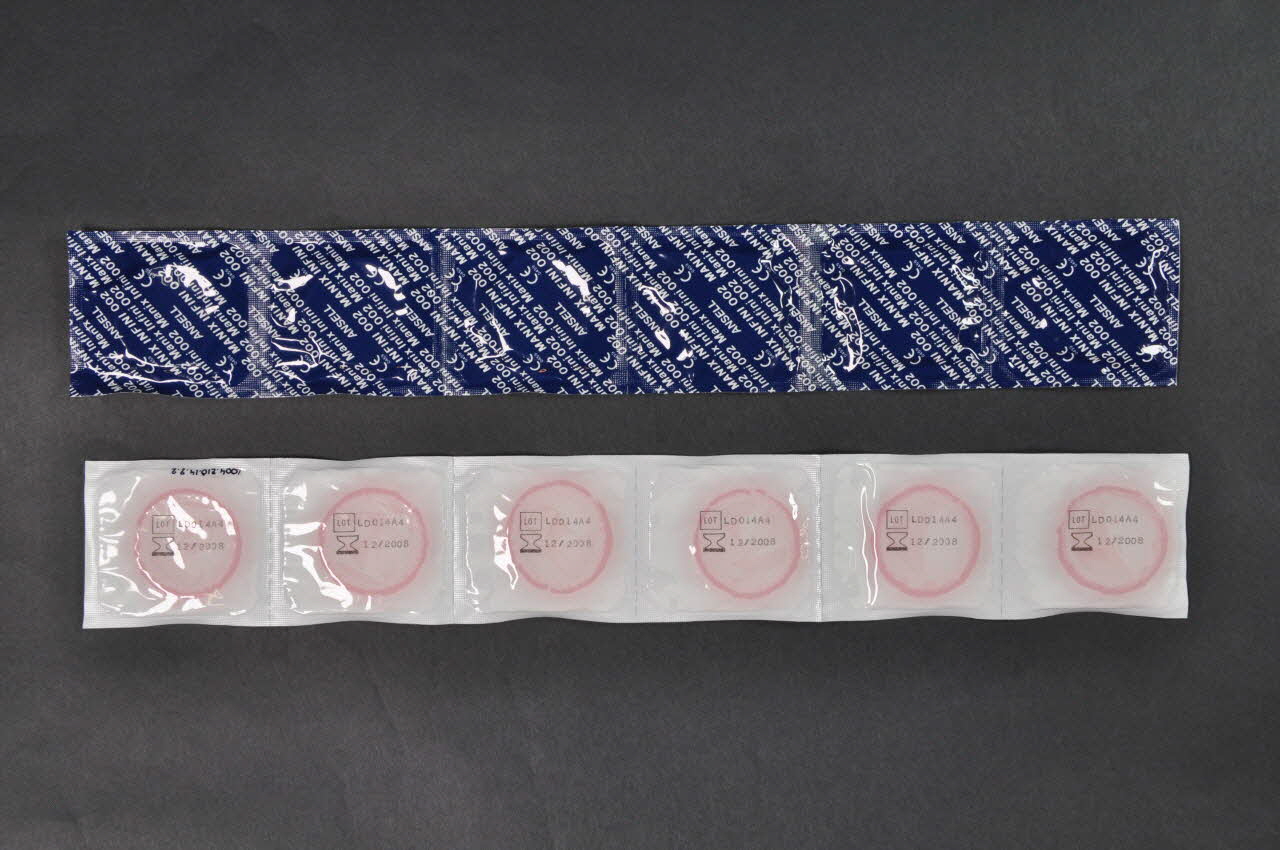 Manix; Etui de préservatif "Manix Infini 002. "(Boite verticale) France 2004 2004.210.14.2.1-2 Photo Mucem