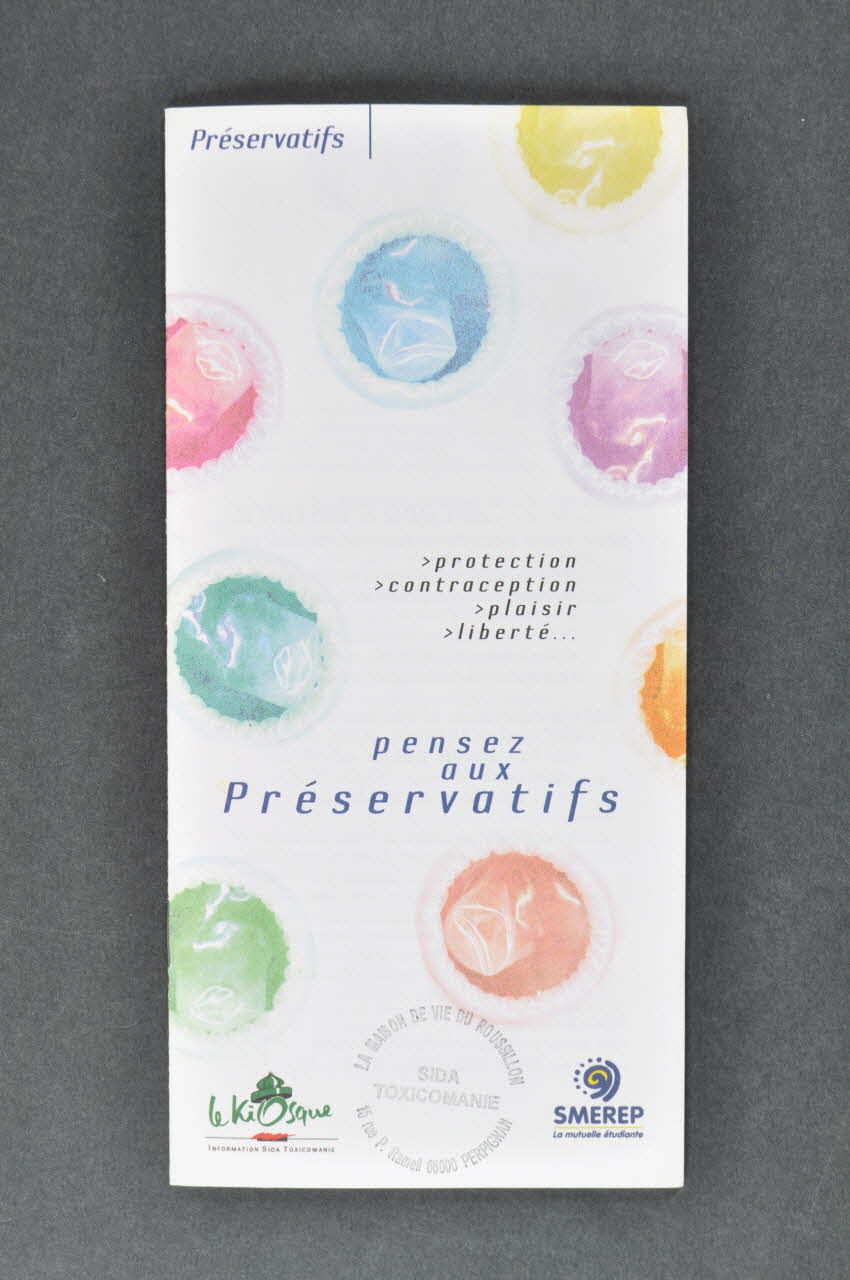 Smerep, Le Kiosque Dépliant "Pensez aux préservatifs" France 2001/11 2003.129.36 Photo Mucem
