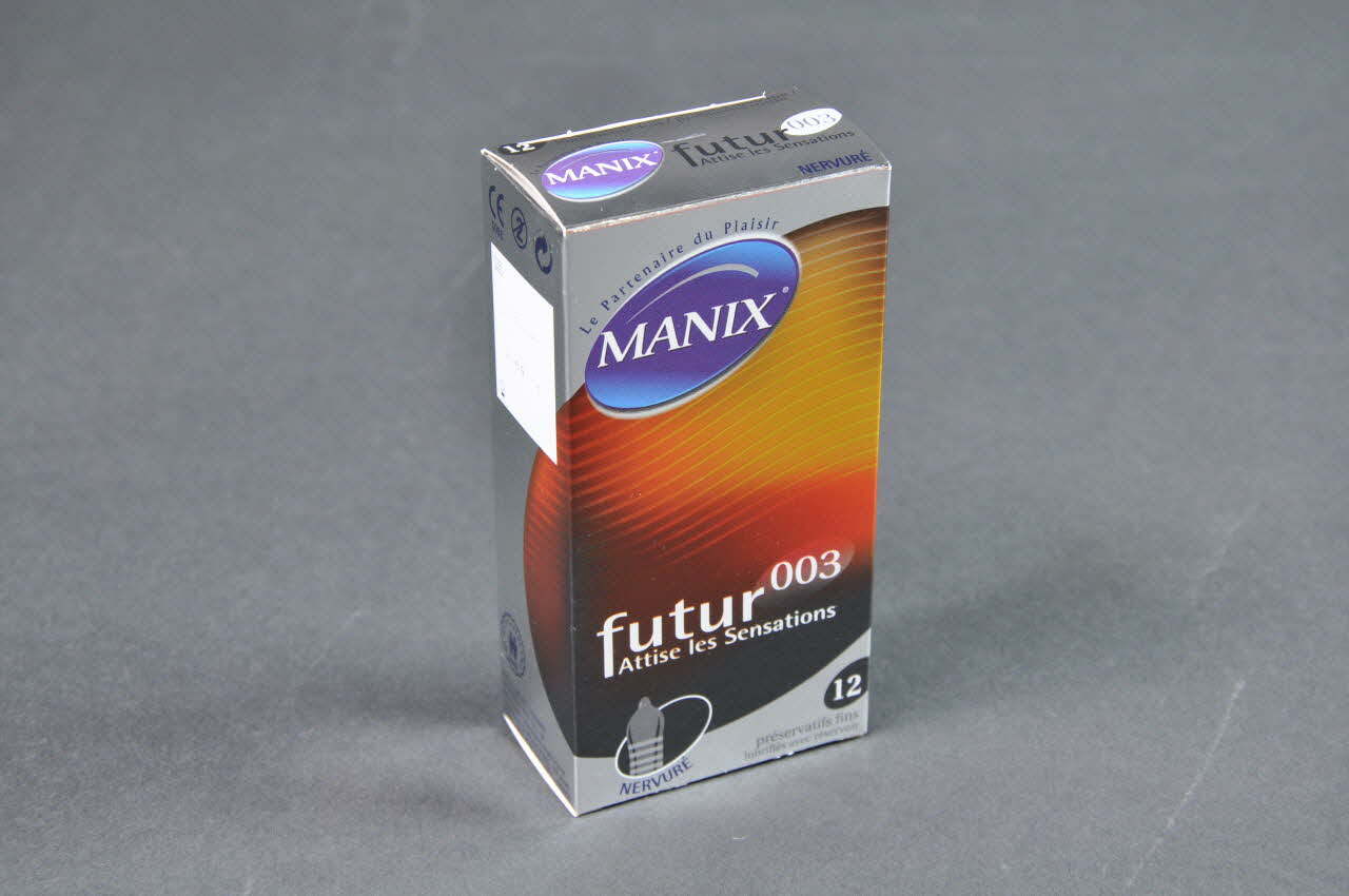 Manix; Etui de préservatif "Manix Futur. "(Boite verticale) France 2004 2004.210.24.1 Photo Mucem